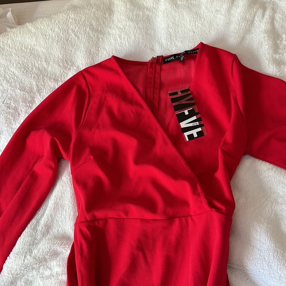 Long red cocktail dress. - Picture 2 of 5